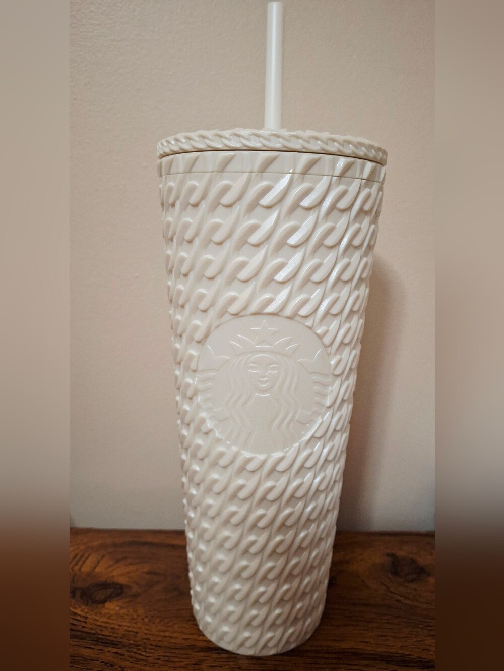 LIMITED EDITION Starbucks Cream 24oz Insulated Tumbler with Lid